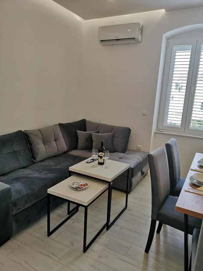 Apartment Lilybelle Kastela