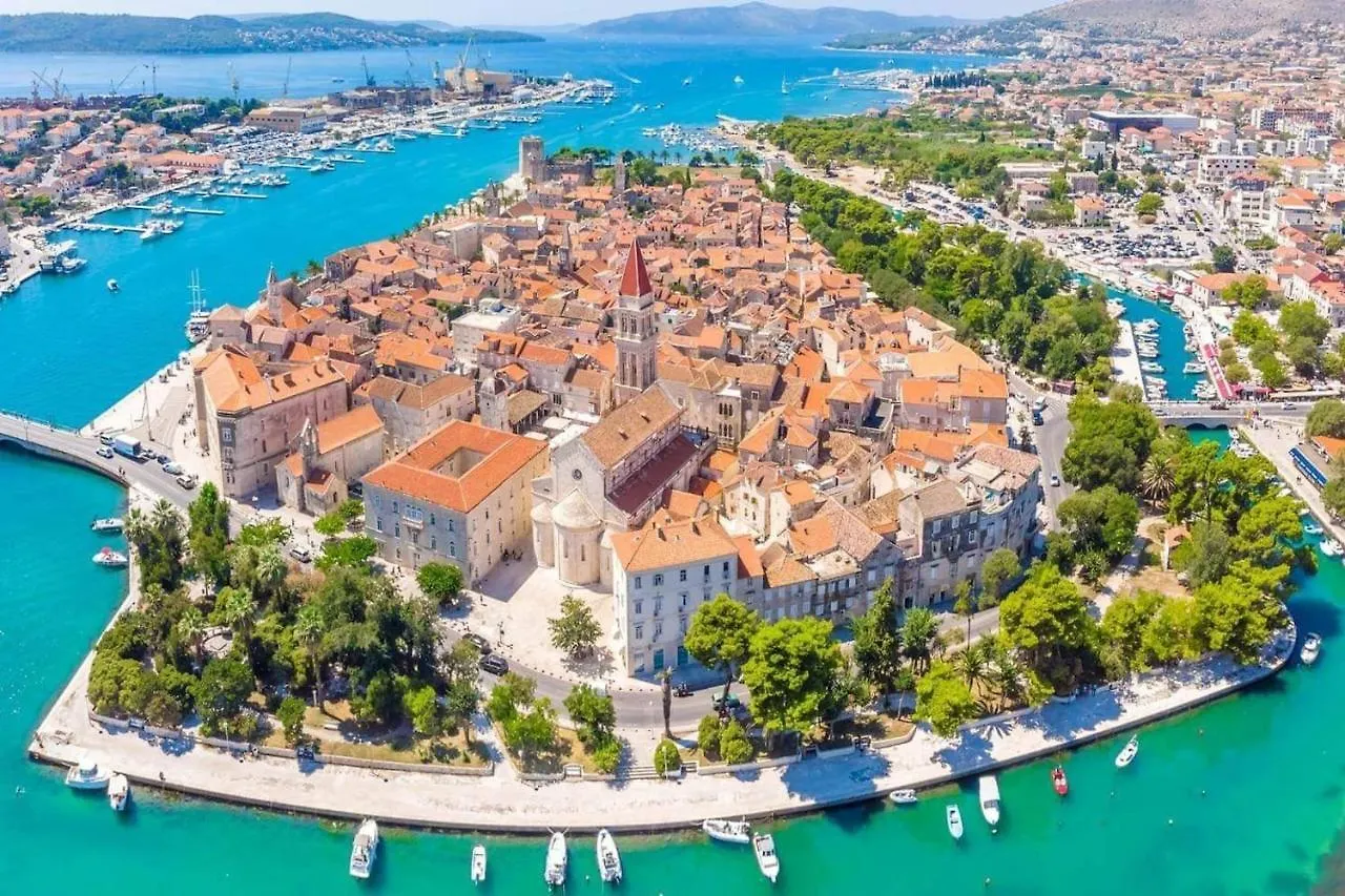 Apartment Lilybelle Kastela Croatia