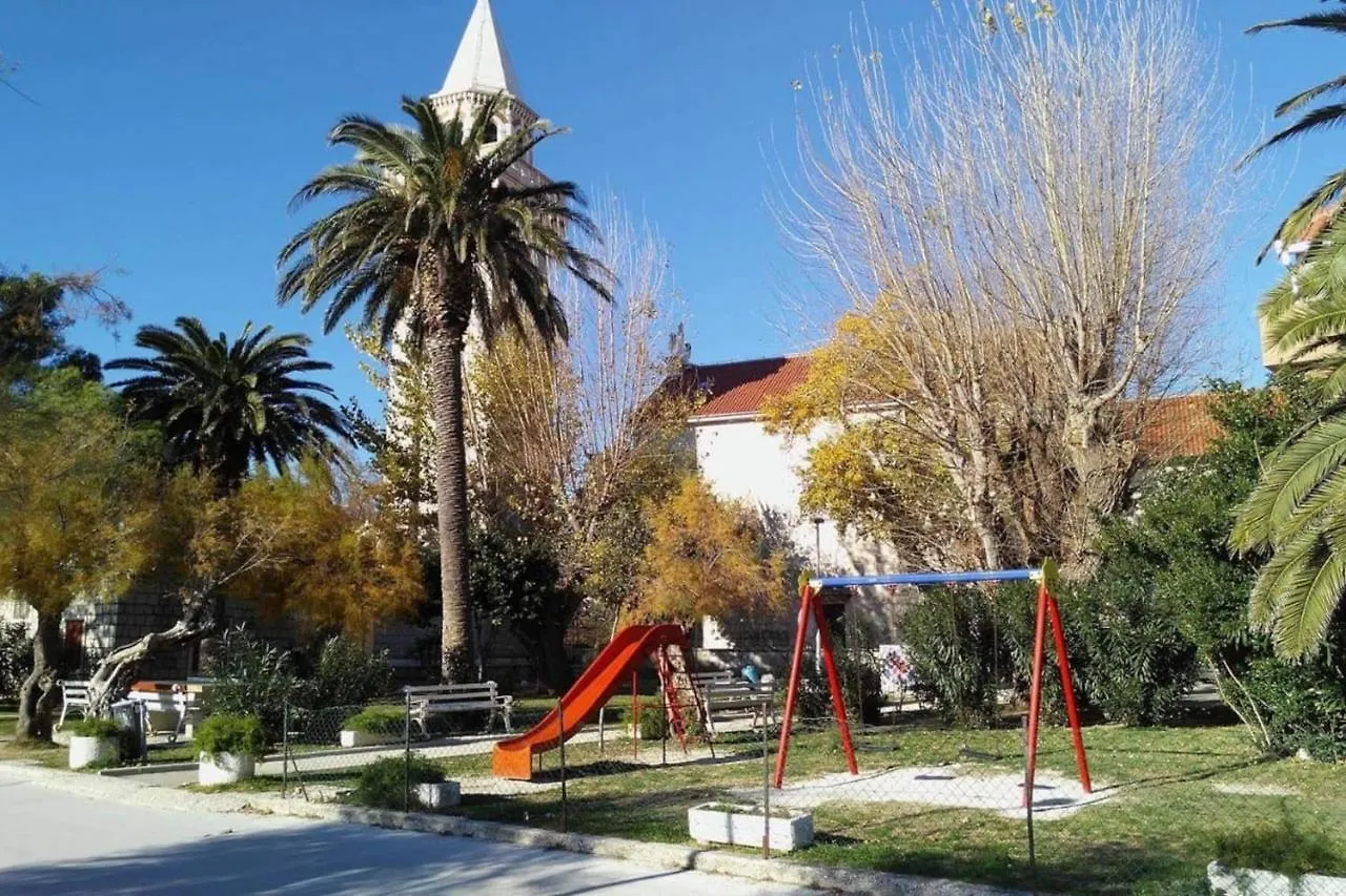 Apartment Lilybelle Kastela